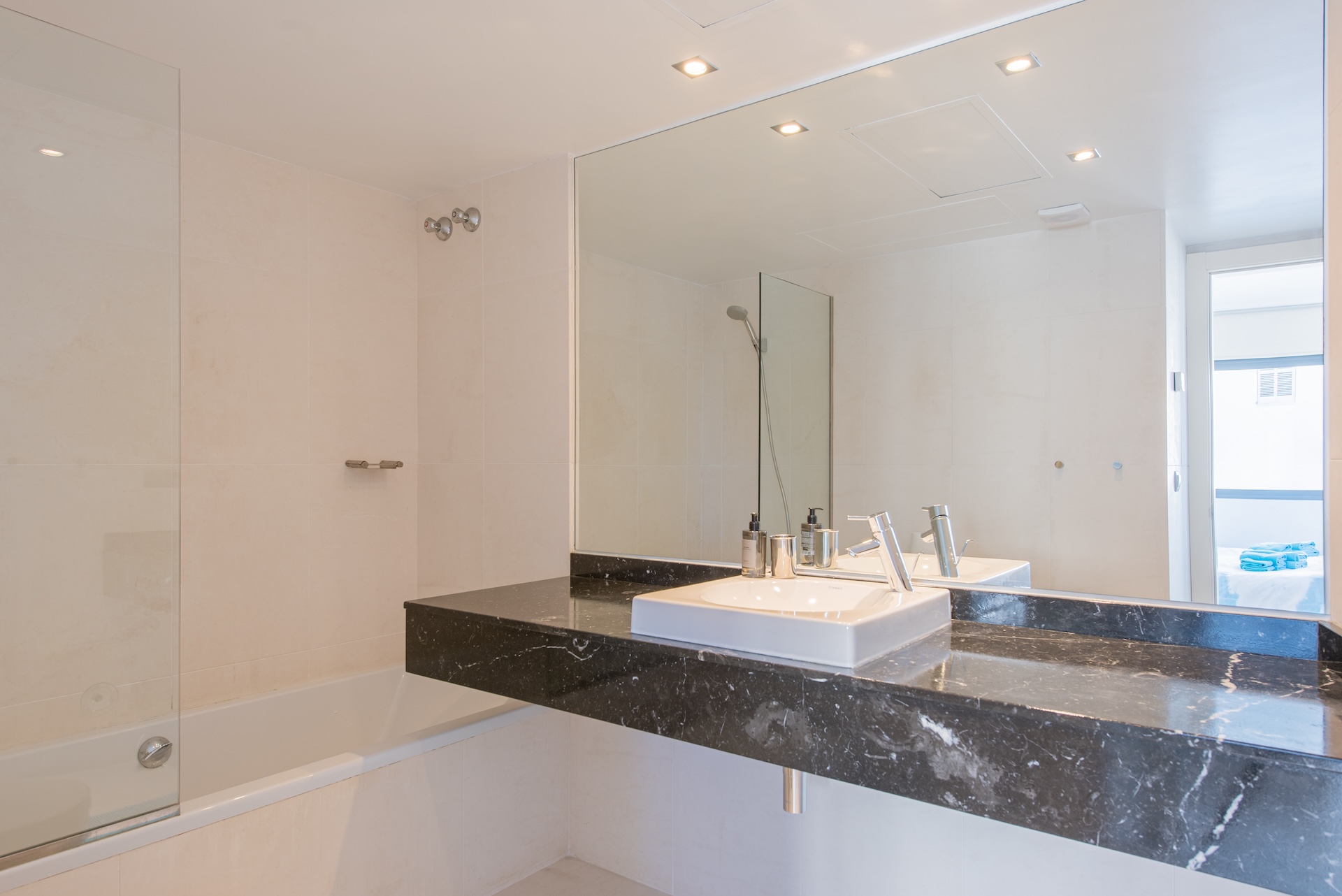Resa Estates Ibiza for sale te koop apartment views Botafoch Talamanca bathroom 1.jpg